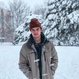 Meet your Posher, Logan